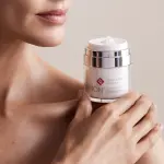 Environ Tri Biobotanical Revival Masque – Stangrinanti ir regeneruojanti veido kaukė, 50 ml